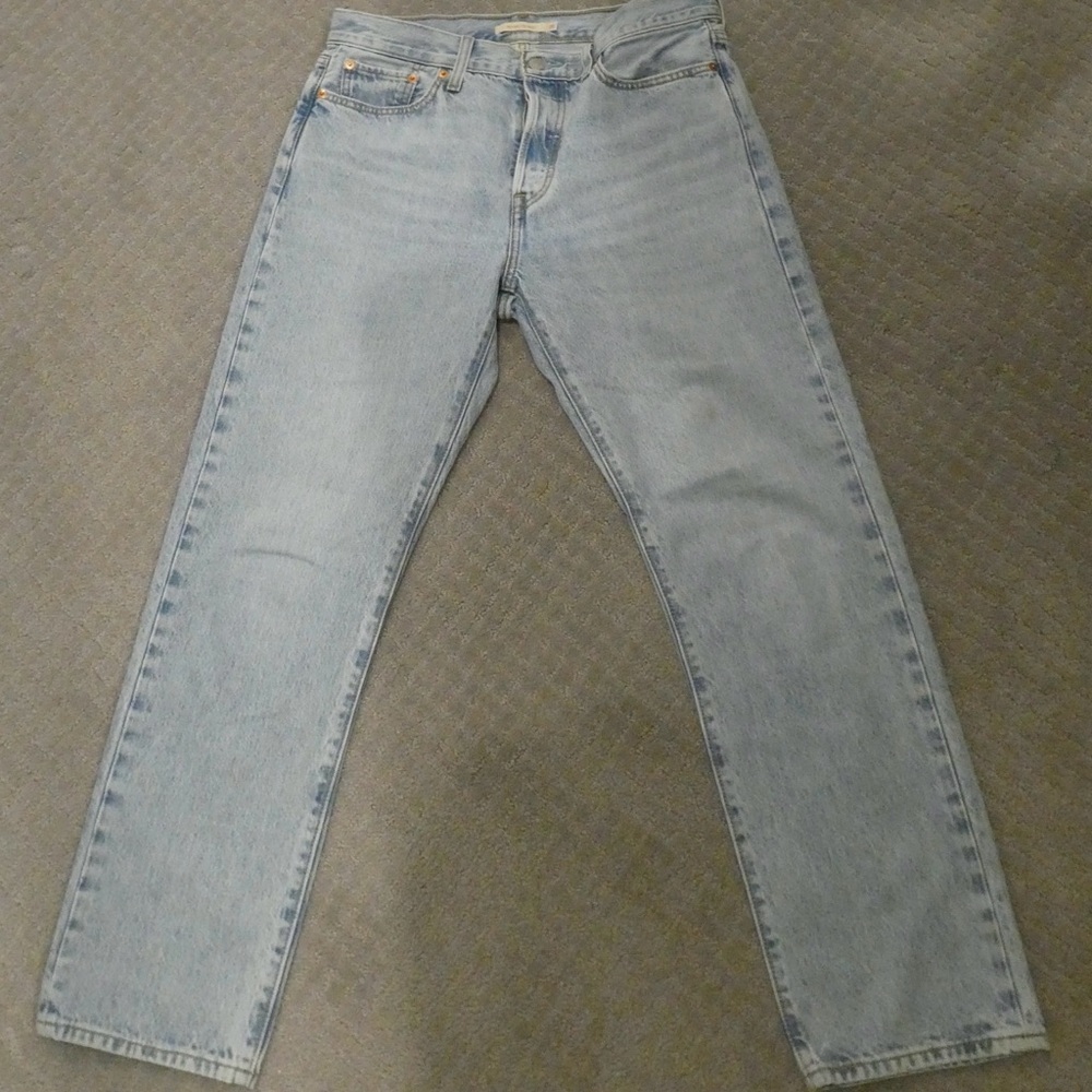 Classic Light Blue Women’s Levi’s Jeans